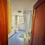 Laura House Apartment *