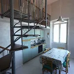 Laura House * Naples