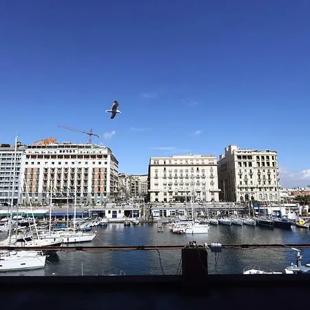 Laura House * Napoli